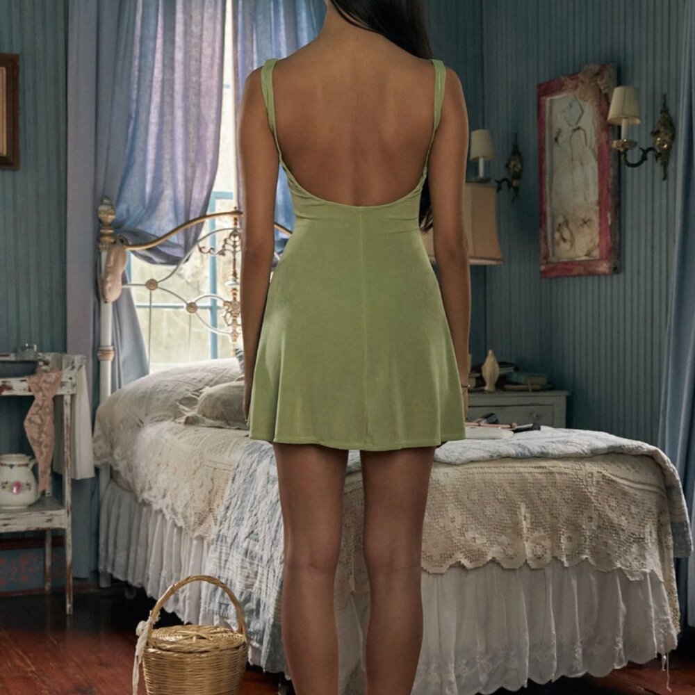 Mirror Palais Lady Di A-Line Dress in Pistachio - Picture 5 of 5
